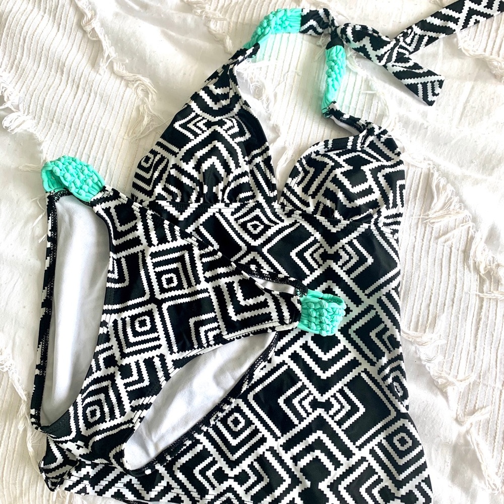 💙2/$10 Malibu Dream Girl Tankini. Womens size S/M